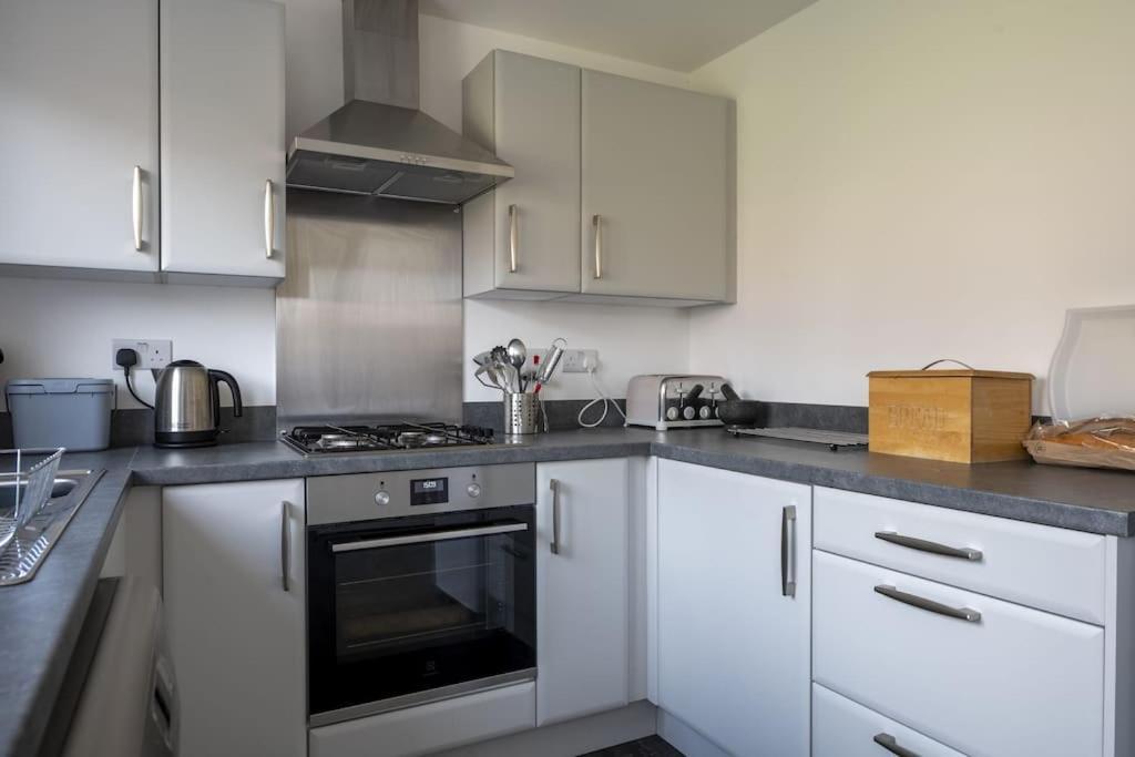 Cosy 3 Bed Near Beaches, Cardiff & Brecon Beacons Coity Dış mekan fotoğraf