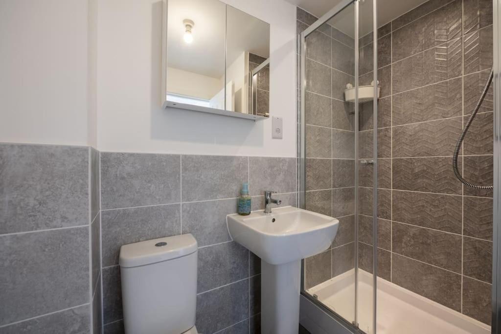 Cosy 3 Bed Near Beaches, Cardiff & Brecon Beacons Coity Dış mekan fotoğraf