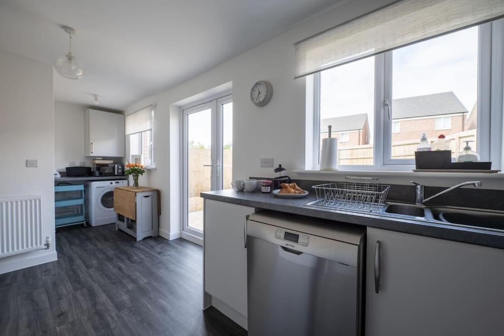 Cosy 3 Bed Near Beaches, Cardiff & Brecon Beacons Coity Dış mekan fotoğraf