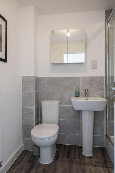 Cosy 3 Bed Near Beaches, Cardiff & Brecon Beacons Coity Dış mekan fotoğraf