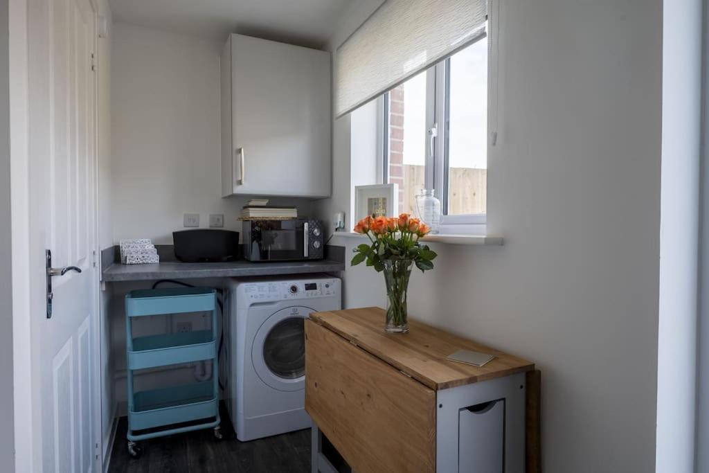 Cosy 3 Bed Near Beaches, Cardiff & Brecon Beacons Coity Dış mekan fotoğraf