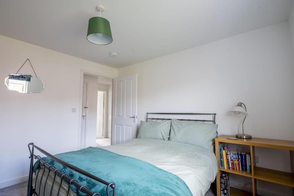 Cosy 3 Bed Near Beaches, Cardiff & Brecon Beacons Coity Dış mekan fotoğraf